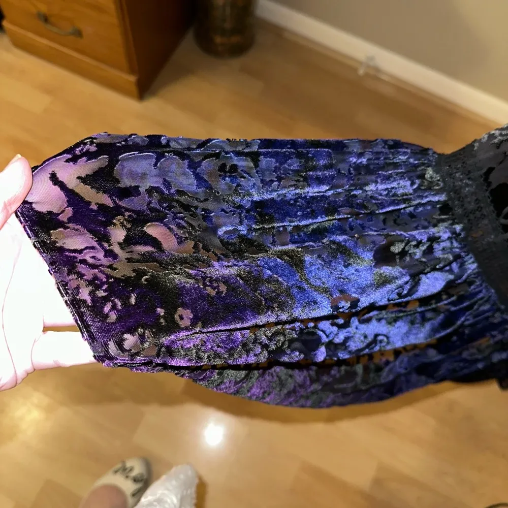 Elie Tahari Charlize Velvet Burnout Maxi Dress 6 - Image 8