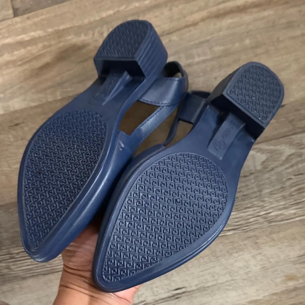 Bundle Women's Gray and Blue Sandals Size 6 - Image 6