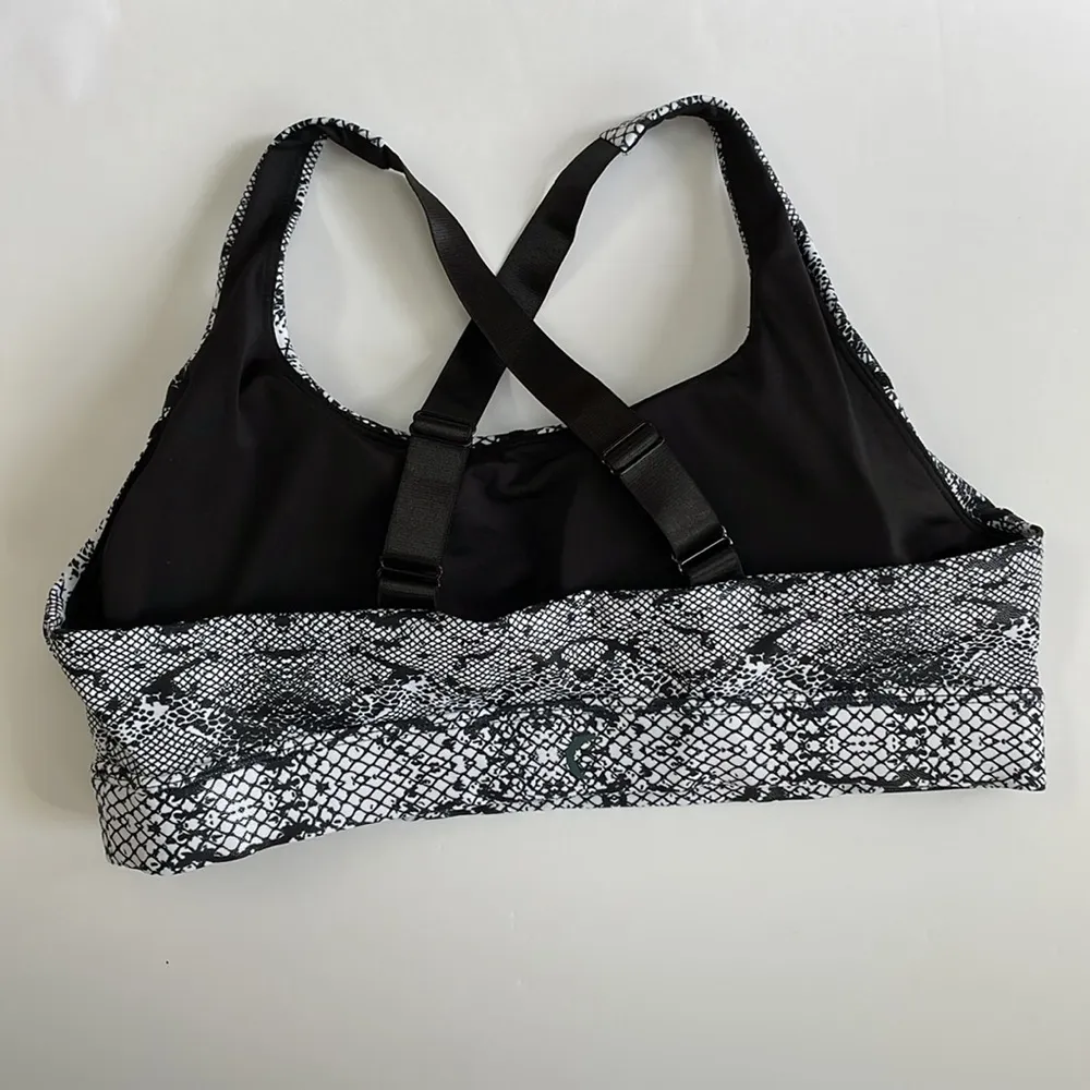 ZYIA Active Light n Tight Adjustable Sports Bra Cobra Metallic Snake Size L - Image 3