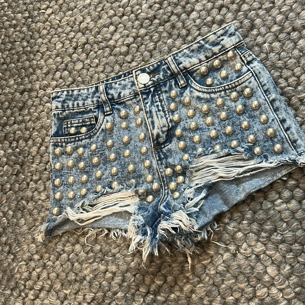 Boom Boom Jeans‎ Acid Washed Pearl Detailed Denim Shorts Size 1 - Image 8