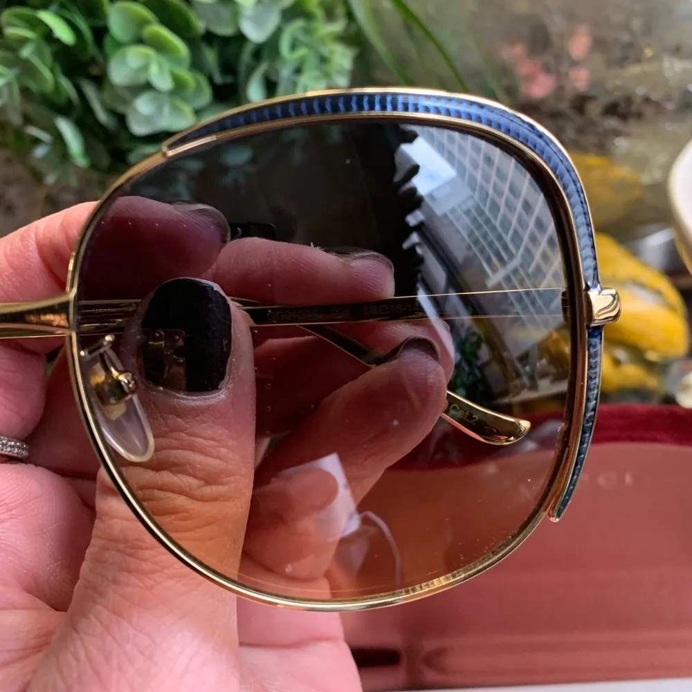 Authentic GUCCI 58 butterfly Gold Blue Crystals/metal sunglasses - Image 7