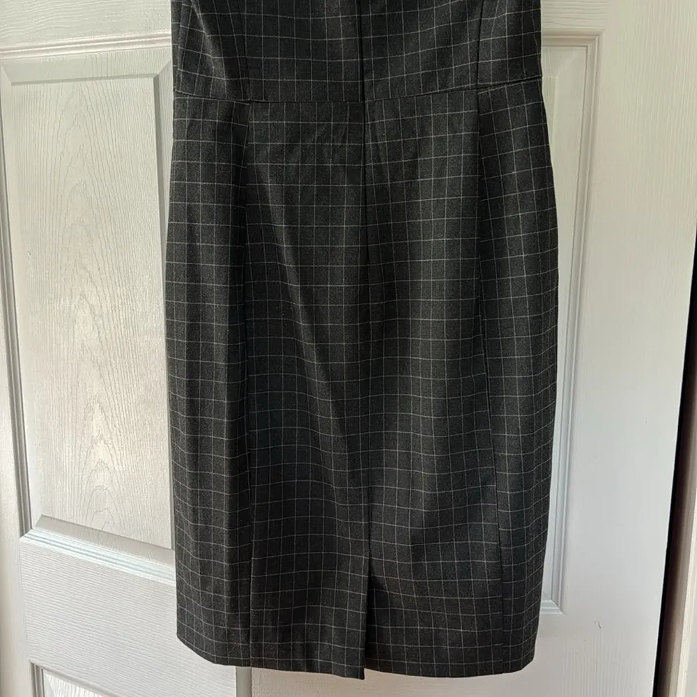 Banana Republic Windowpane, Cap Sleeve Sheath Dress - Image 6