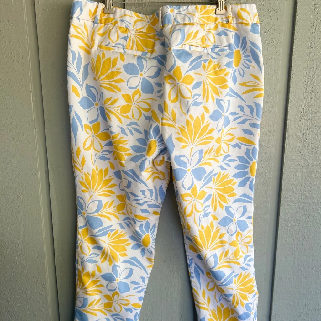 Liz Claiborne Women’s size 18 Emma Floral Ankle Jeans in Yellow and Cool Blue - Image 2