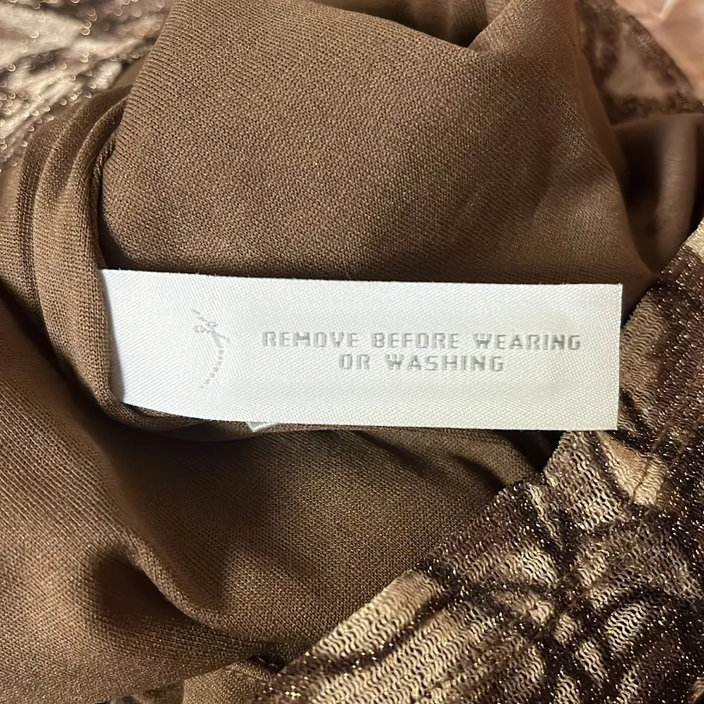 Ann Taylor Brown & metallic Gold Floral V-neck sleeveless blouse - Image 7