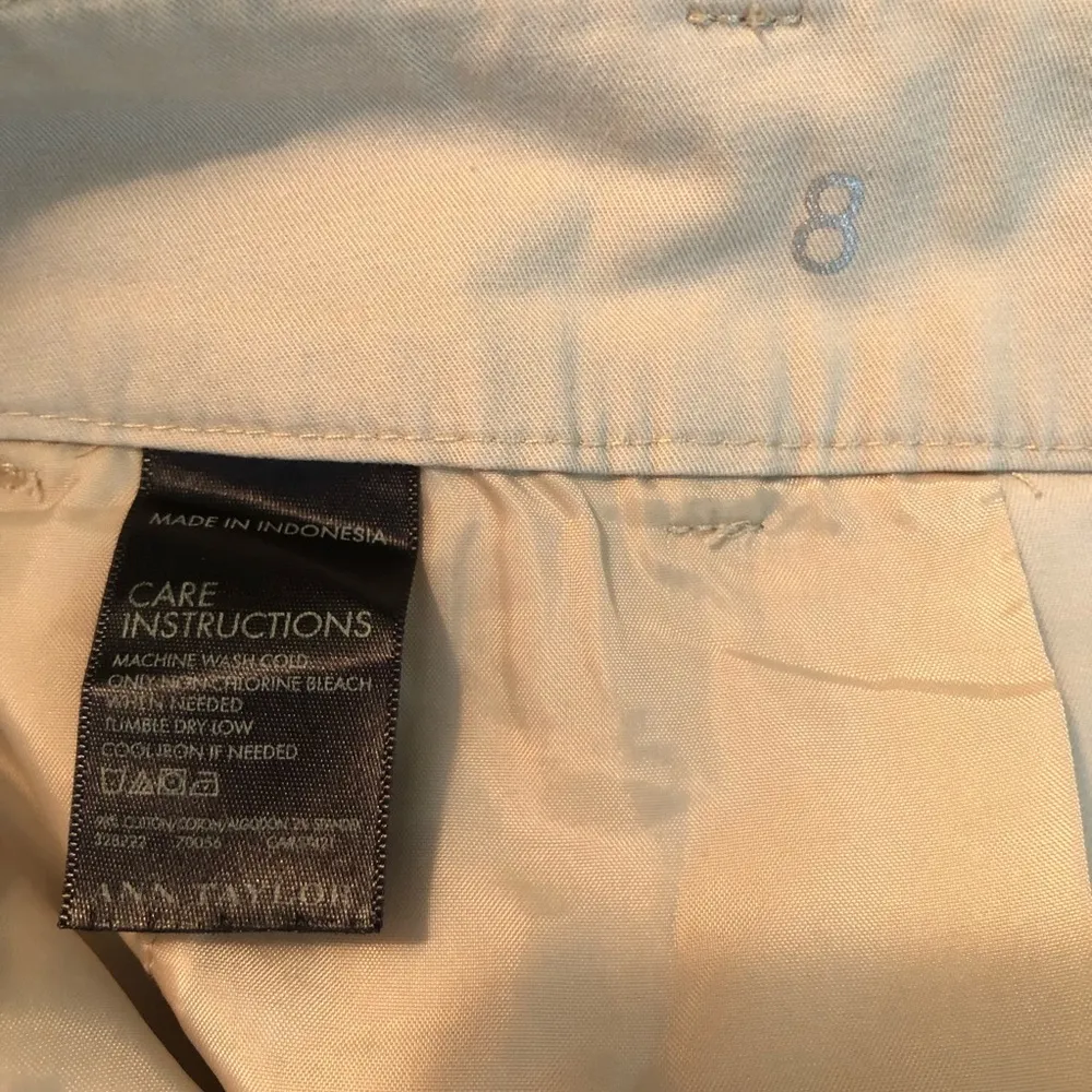 Ann Taylor Shorts Khaki (Cream-Tan) Boardwalk Bermuda Length Shorts Sz 8 EUC - Image 11