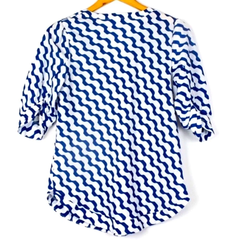 41 Hawthorn size Small blue and white patterned blouse - Image 2