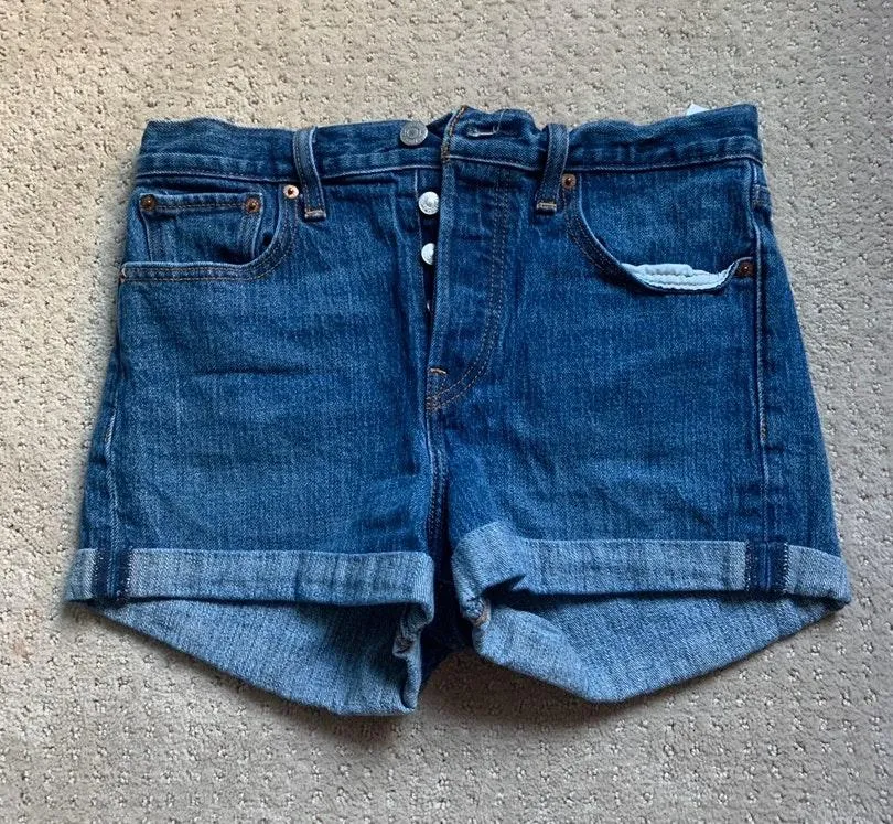 Levi’s  Jean Shorts - Image 4