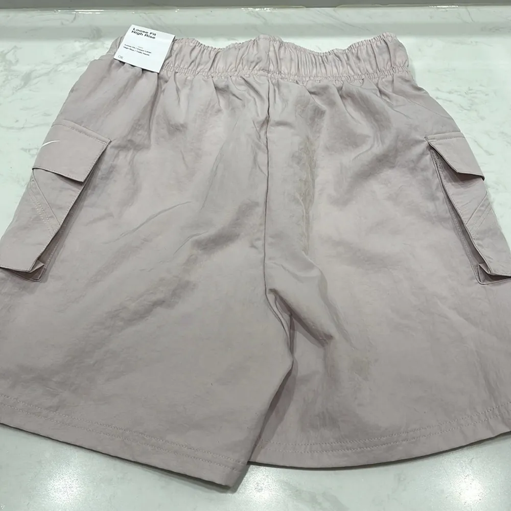 Nike  Cargo Shorts - Image 2