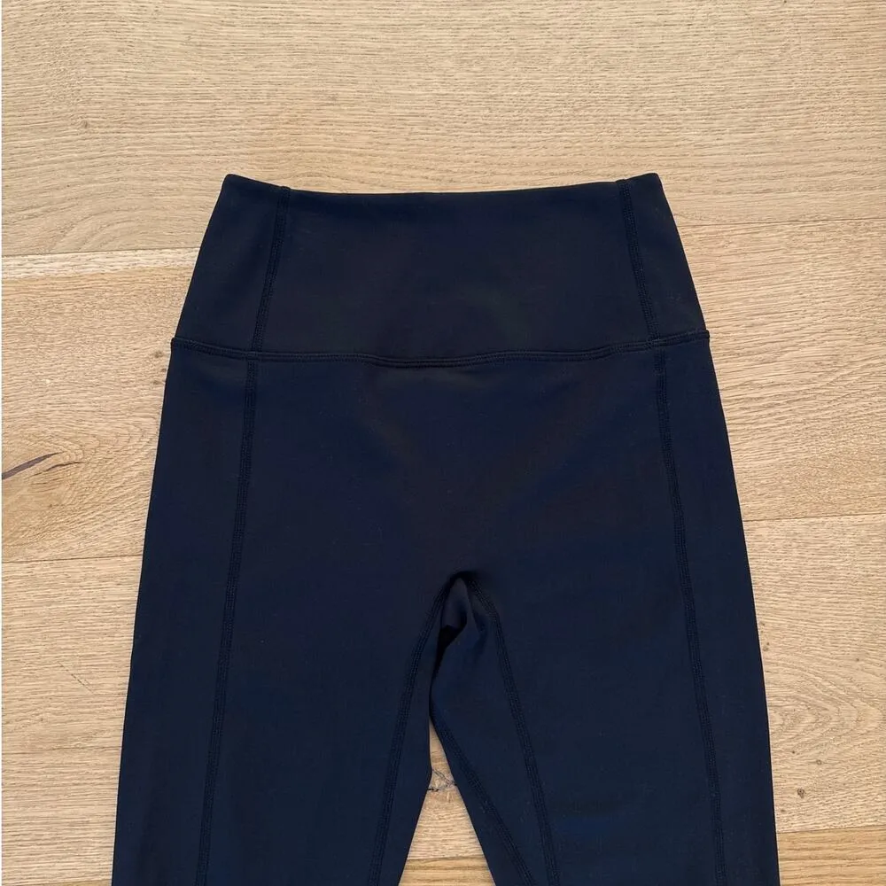 L * Space - Level Up Leggings in Black - Image 2