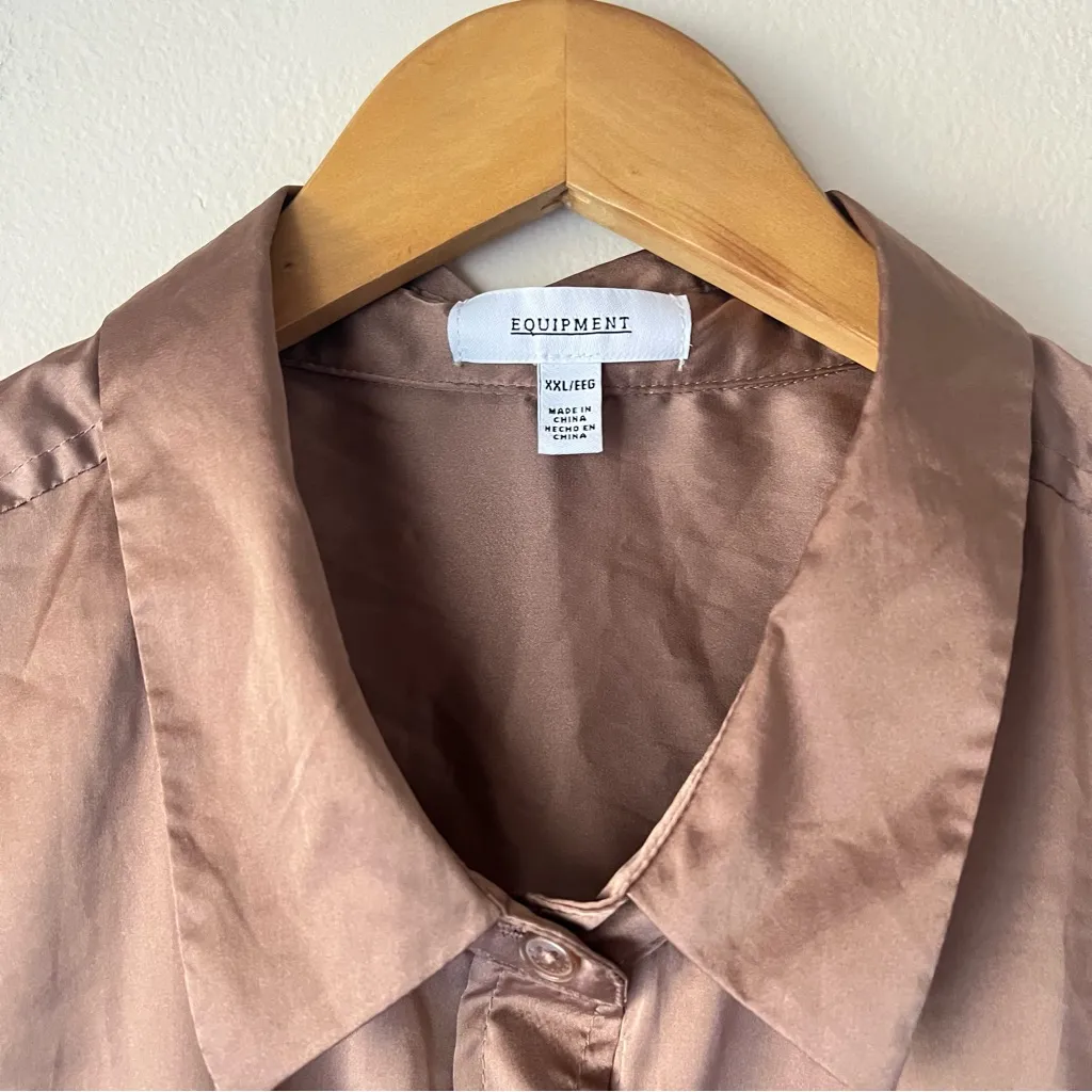 EQUIPMENT Signature Satin Button Down Shirt in Doeskin Women’s SIZE XXL Neutral - Image 6