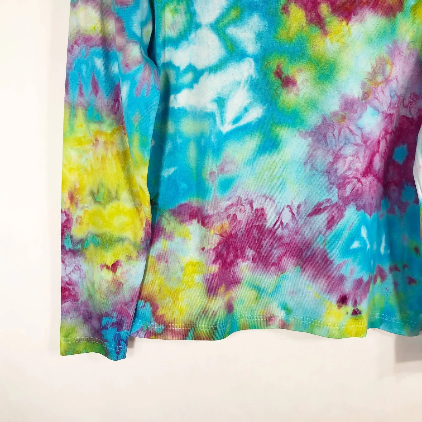 Falling in Love Kim Rogers Large Top Handmade Tie Dye Blue Purple Yellow 550 - Image 4