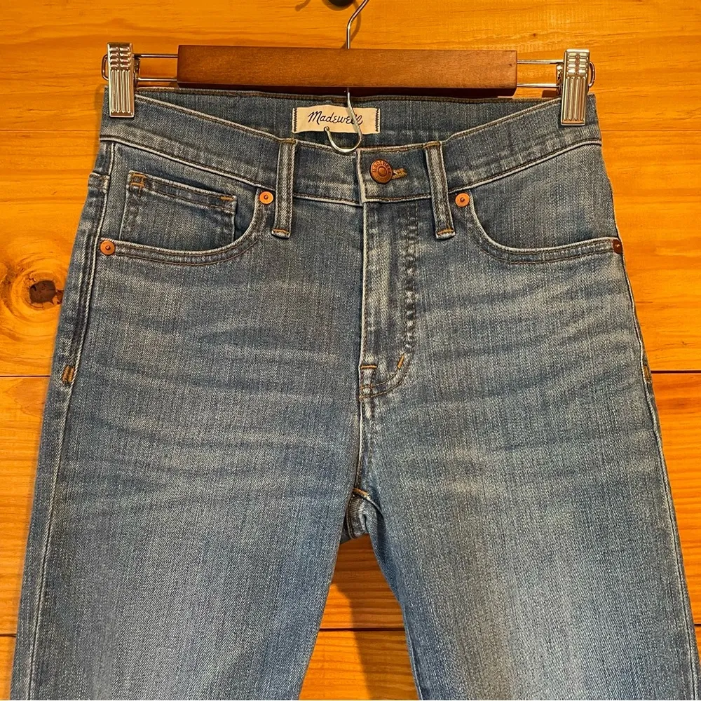 9" Mid Rise Skinny Jeans in Frankie Wash: Torn Knee Edition 25 - Image 5
