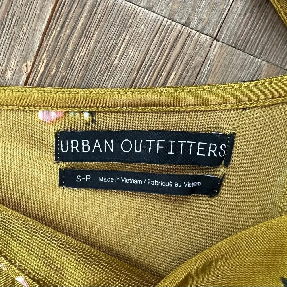 Urban Outfitters Heloise Plunging Peplum Top - Image 6