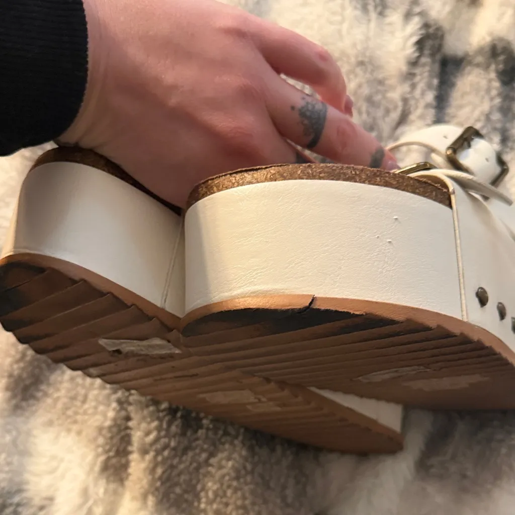 White Double Strap Platform Sandals Size 6.5 - Image 10