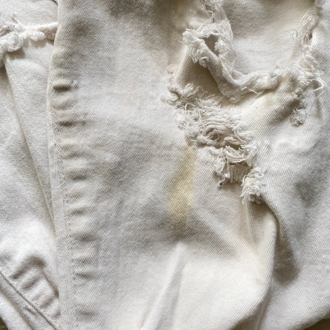 White Ripped Jeans High Waisted  - Image 9