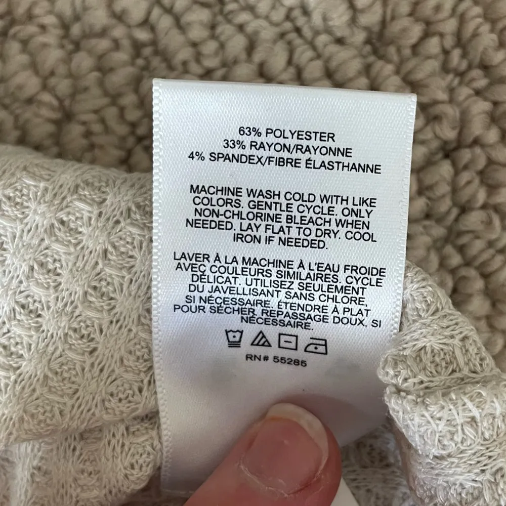 Express Relaxed Fit Batwing Drop Shoulder Waffle Knit V-Neck Top XS - Image 5