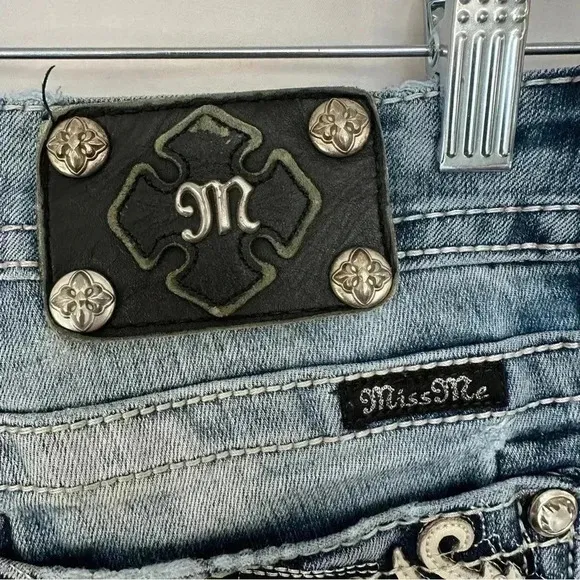 Miss Me Jeans‎ Mid Rise Bootcut Embellished Back Pockets Cropped Womens Sz 30 - Image 11