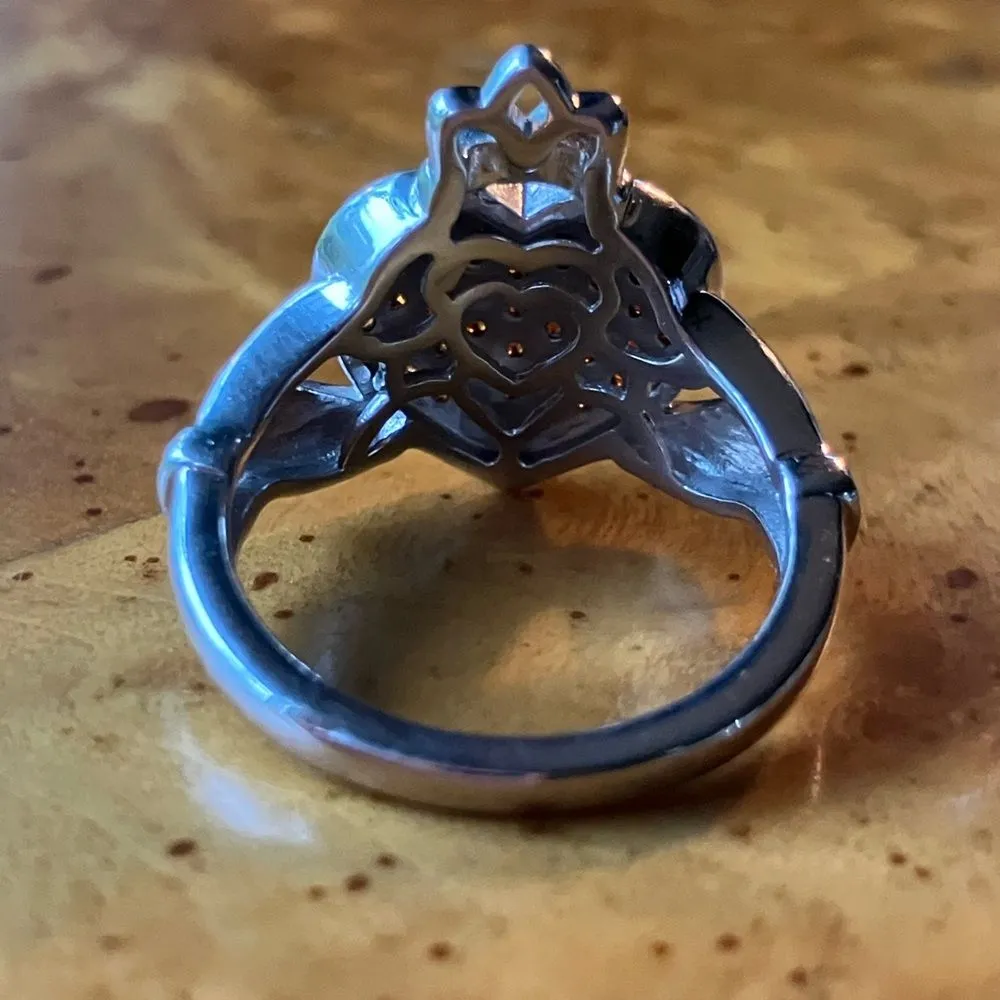 Natural Red Garnet Sterling Silver Claddagh Ring Size 6 - Image 5