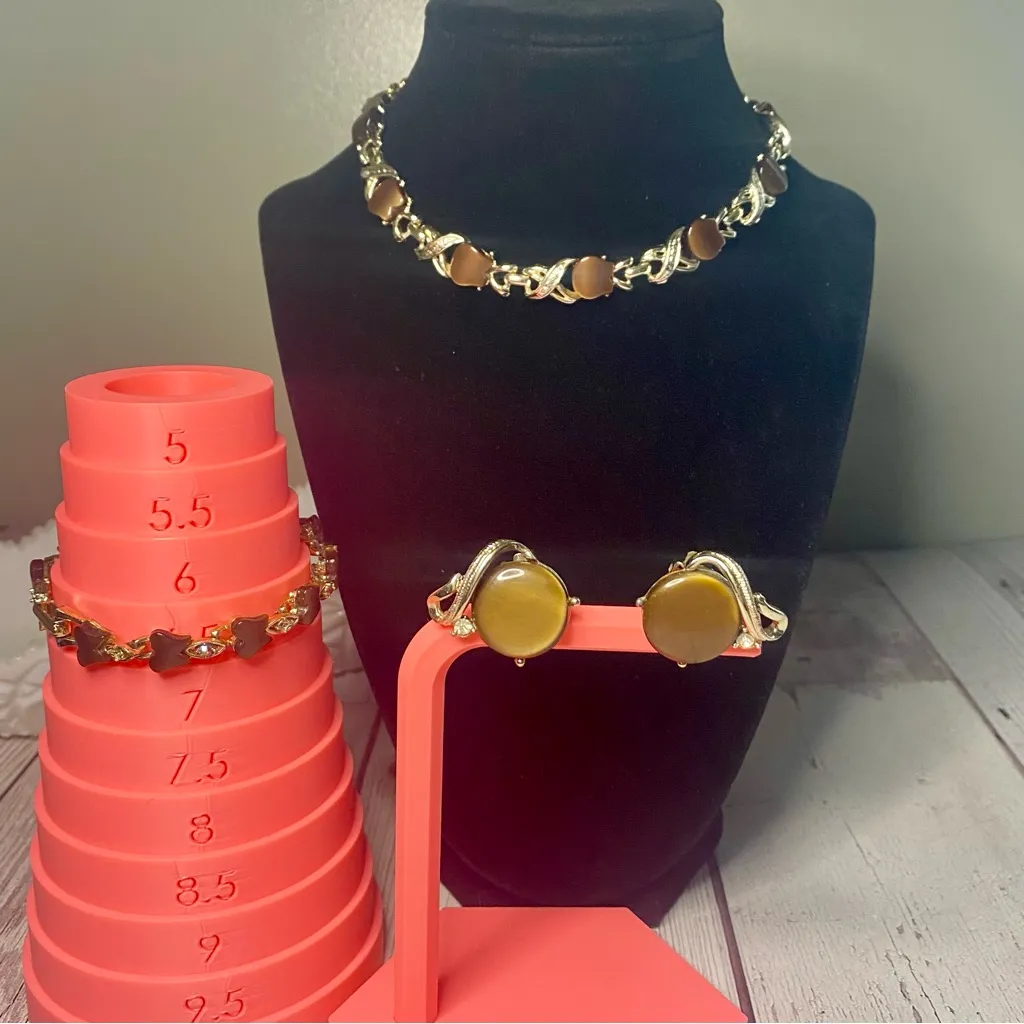 Coro Thermoset Brown Necklace & Clip Earrings with Matching Bracelet Gold - Image 2