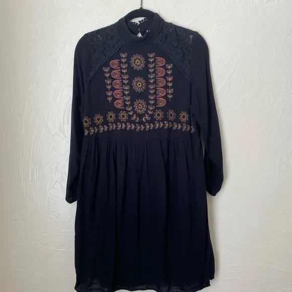 Xhilaration long sleeve dress▪️size M - Image 17