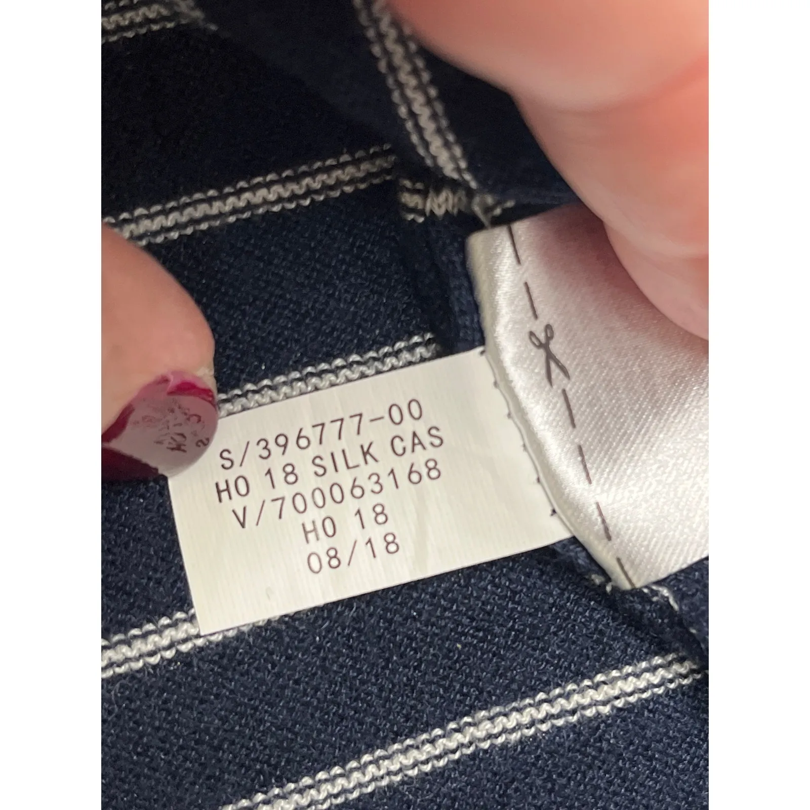 Banana Republic ‘hello weekend’ striped navy silk cashmere sweater, size small - Image 9