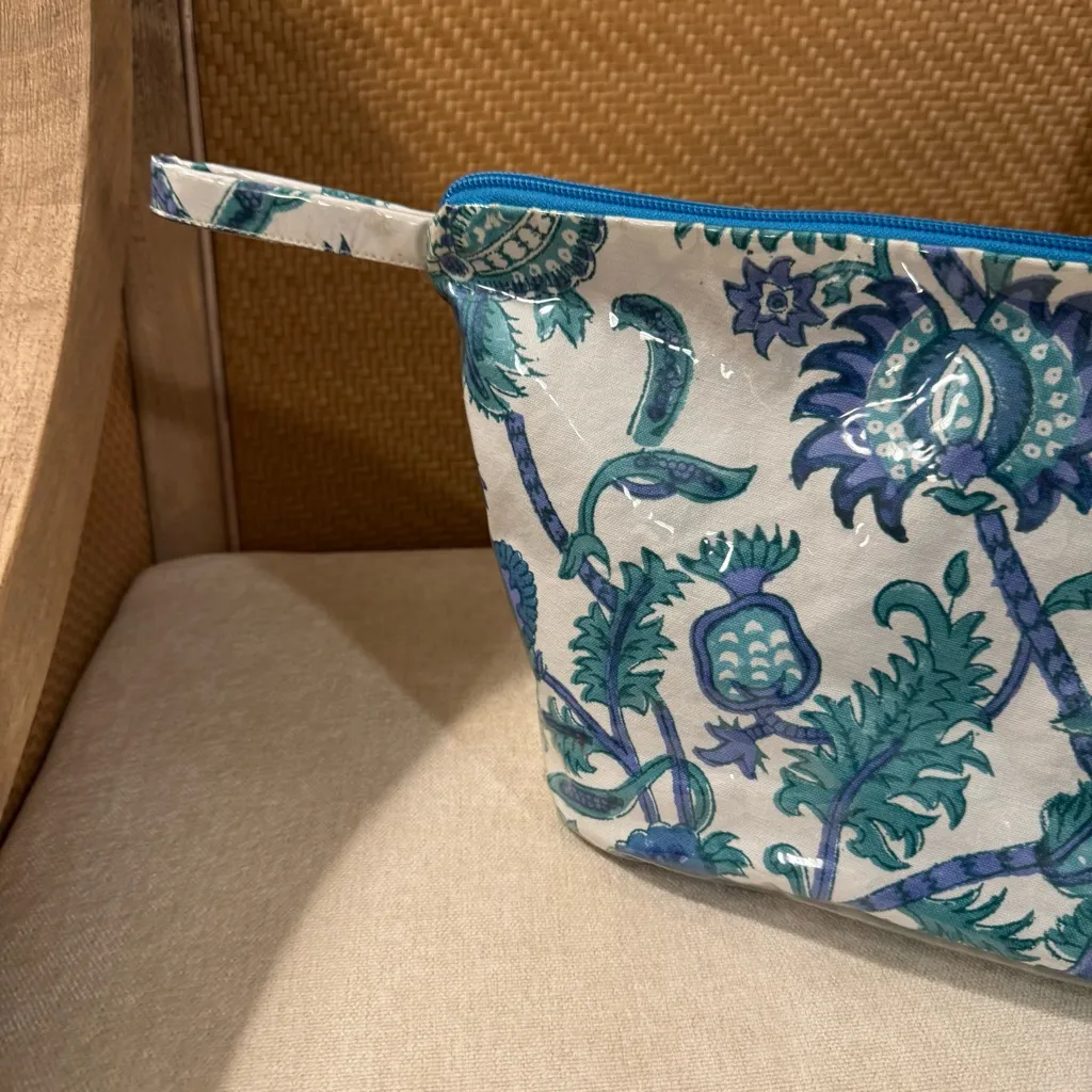 Roller Rabbit  Blue and White Patterned Cosmetic Bag - Image 4