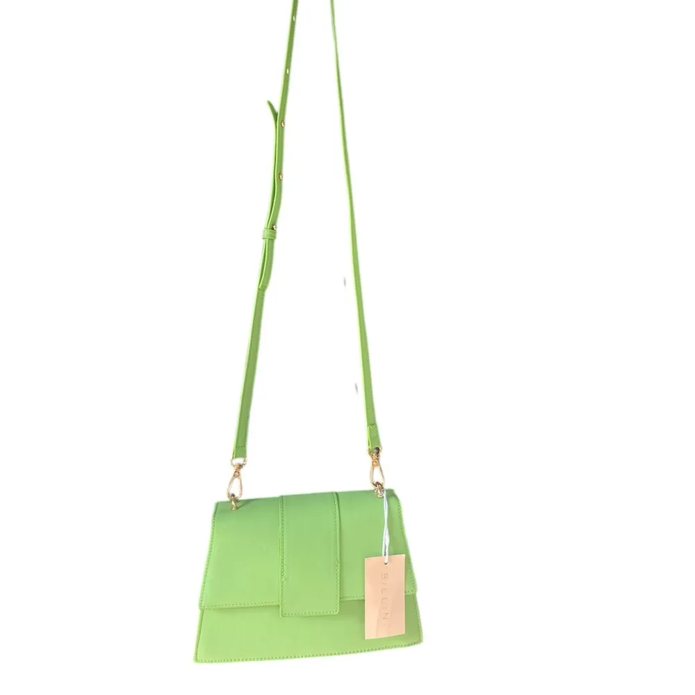 NWT Billini Lime Green Dolly Crossbody Bag - Image 10