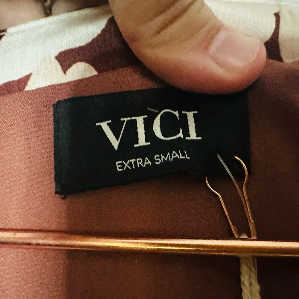 NWT VICI COLLECTION Brown Floral Print Long Sleeve Waist Tie Maxi Dress XS - Image 15