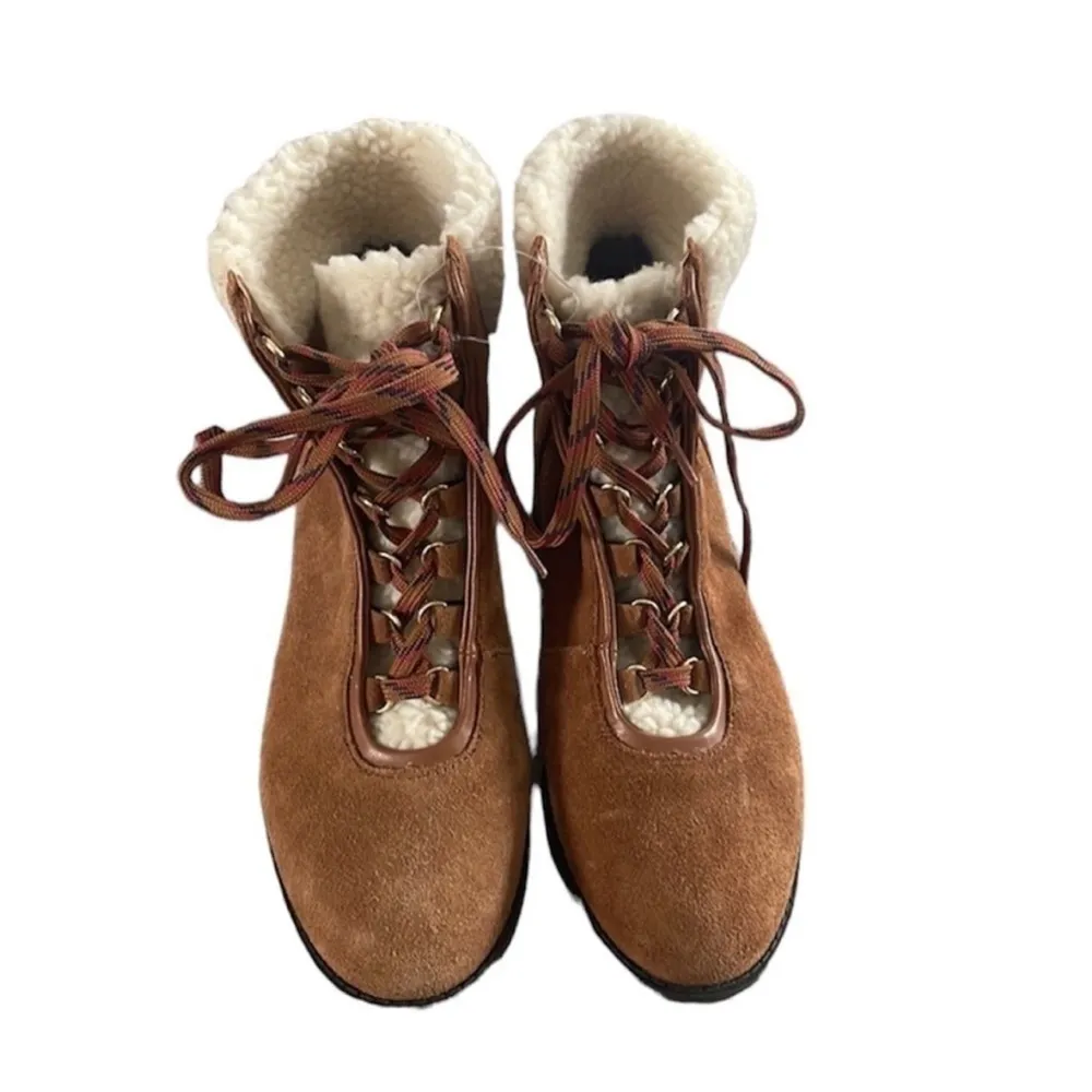 Crown & Ivy Size 7.5 Sherpa Lined Lace Up Boots. - Image 9
