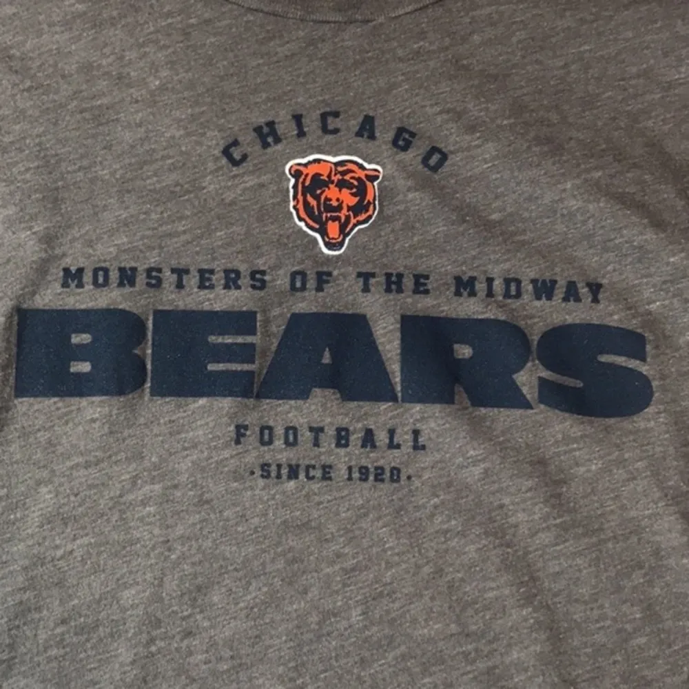 NFL Women's Gray Graphic Monsters of the Midway Chicago Bears Long Sleeve Top - Image 6