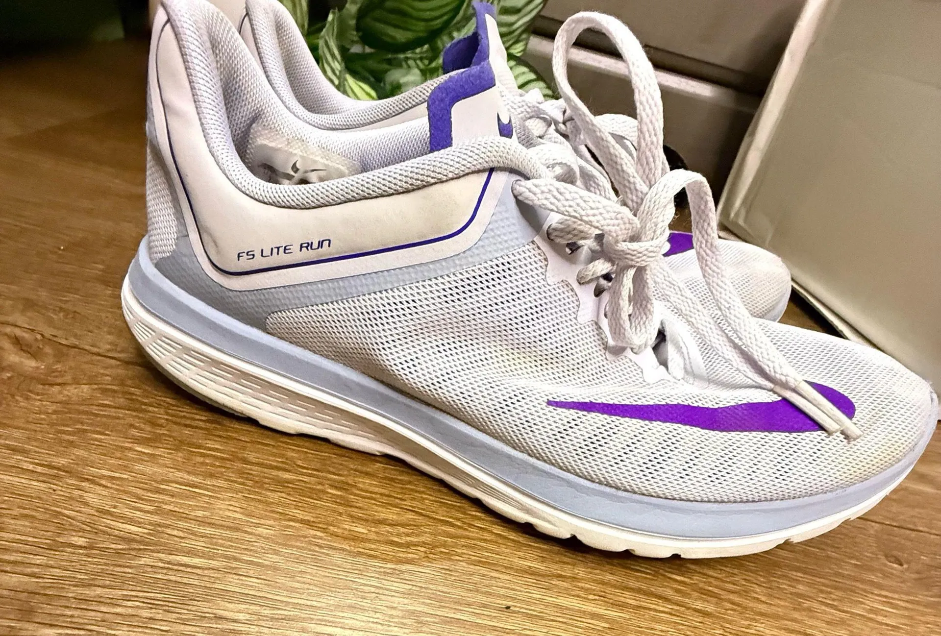 8 Nike FS Lite Run Women's Running Sneakers Shoes White Purple Size 7.5 - Image 3