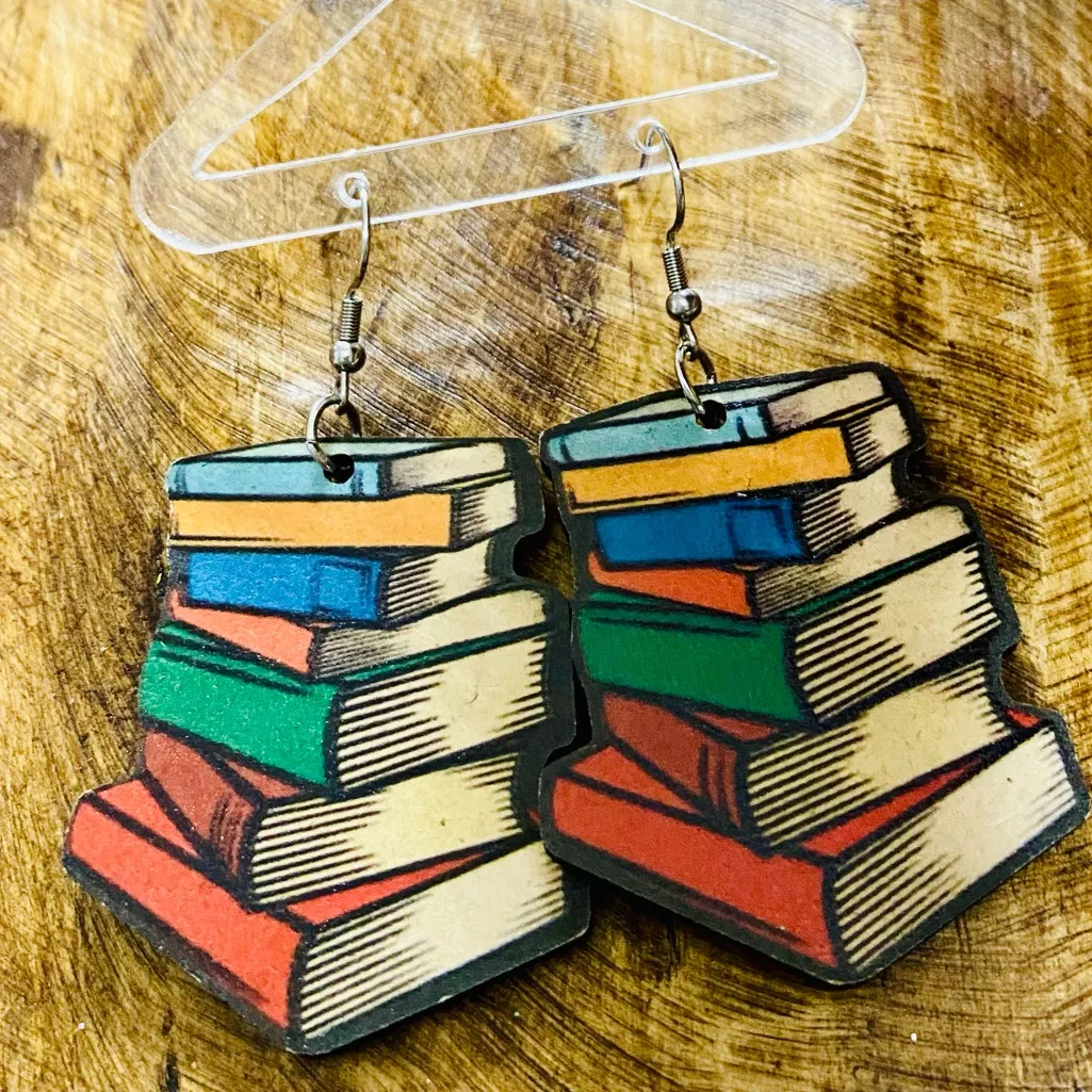 NWT wooden stack of books earrings Red - Image 2
