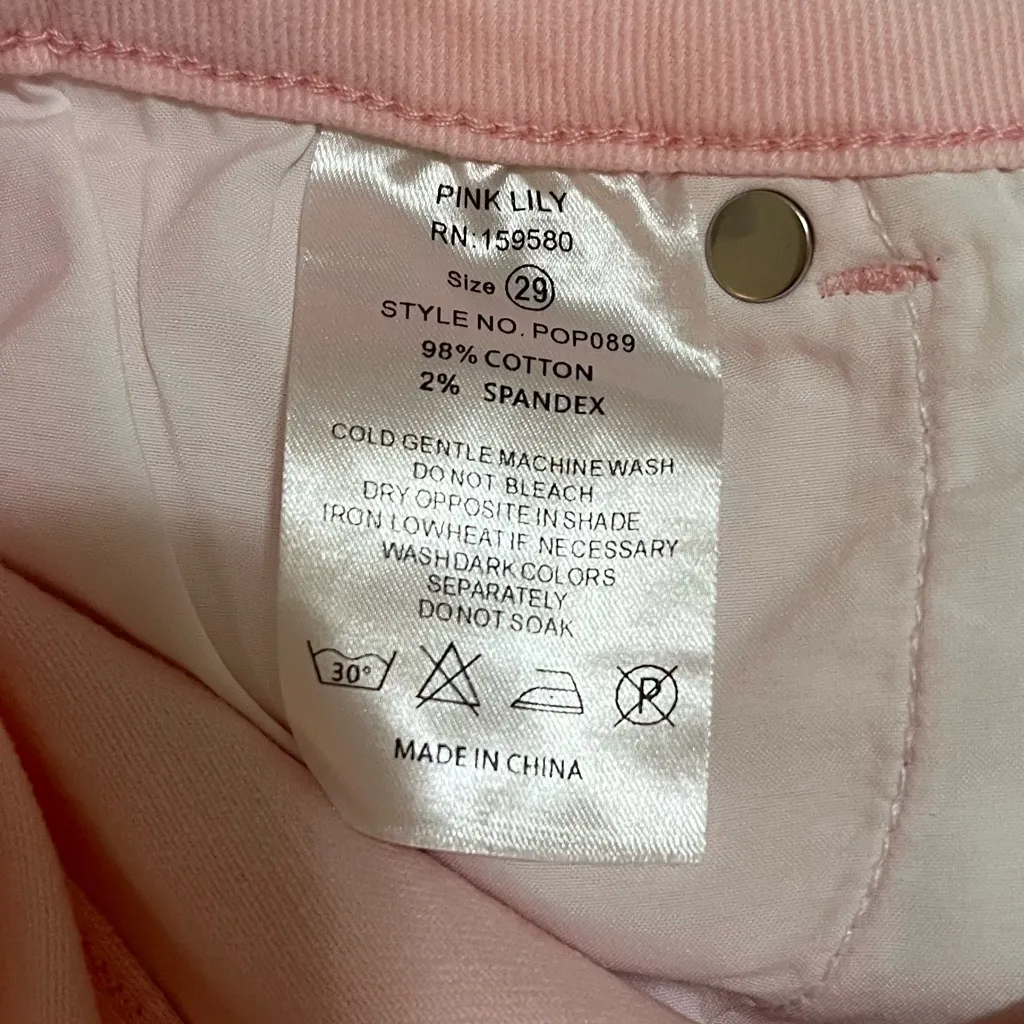 Pink Lily Light Pink Distressed Denim Shorts Size 29 - Image 6