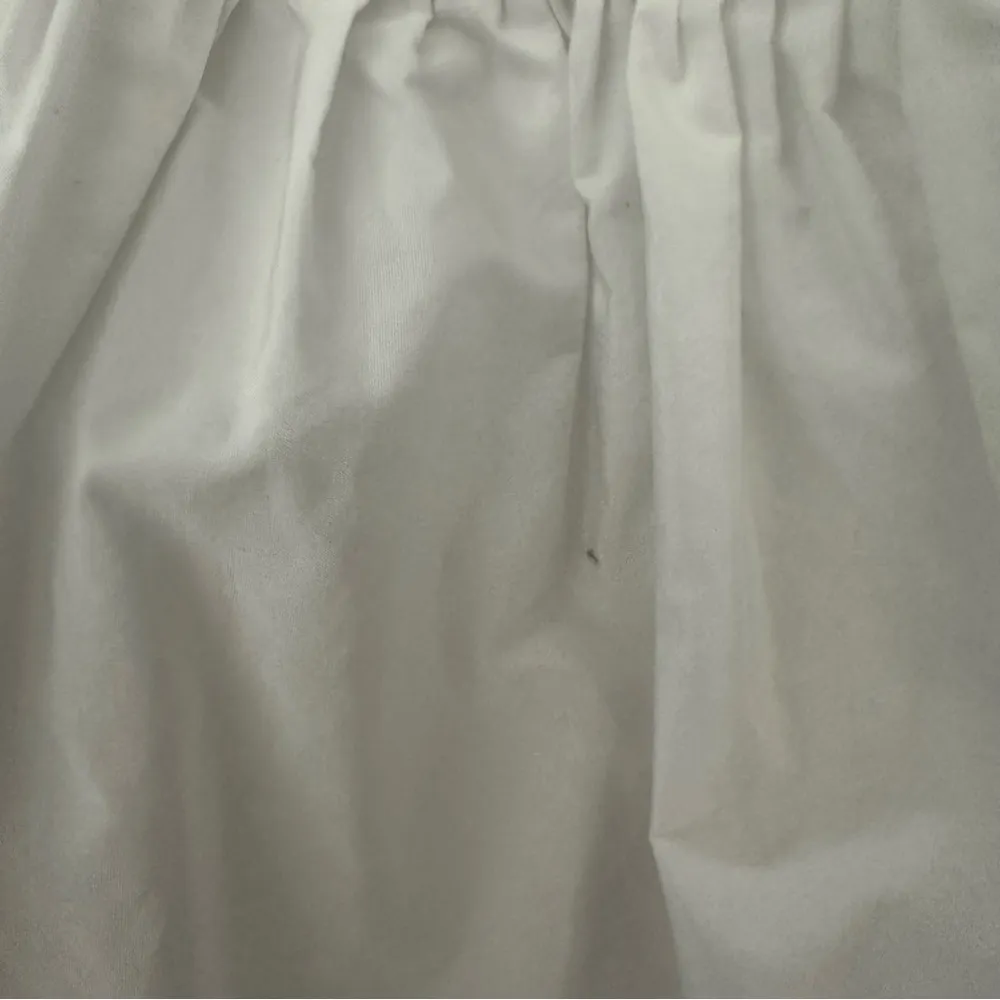 Brogger Round Neck Puff Sleeve Tiered Oversized Taffeta Blouse in White Large - Image 4