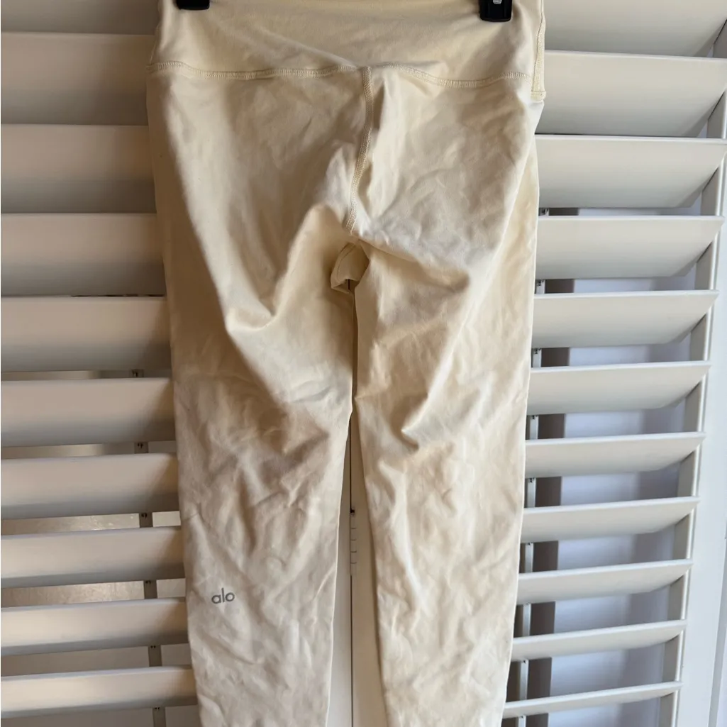 ALO Yoga Women's Ivory Leggings Highwasited - Image 6