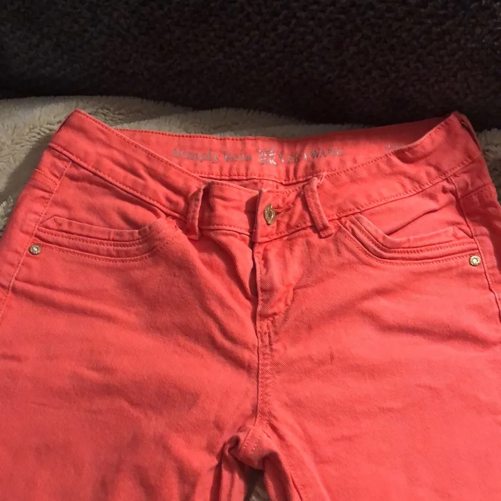🔹 4 for $30 Simply Vera Coral Crops - Image 2
