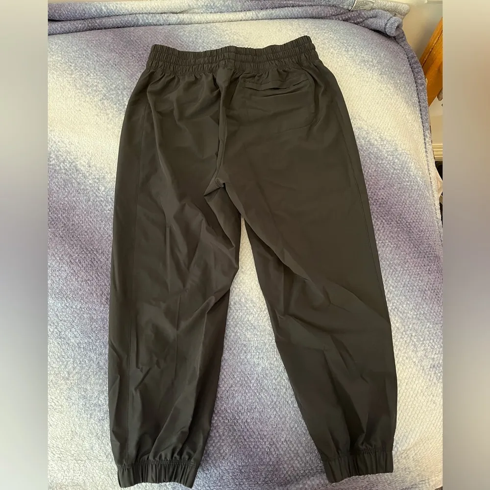 Apana Women’s  Lightweight Capri Pants - Image 2