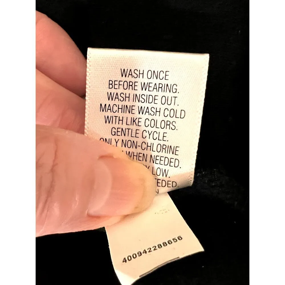 Croft & Barrow womens size large shirt black/red cardinals snowflakes Grannycore - Image 9