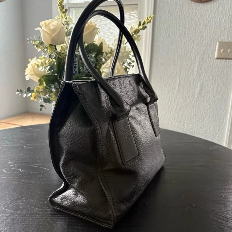 Kate Spade Southport Avenue Cameron Tote Has 14 Karat Gold Plated Hardware - Image 3