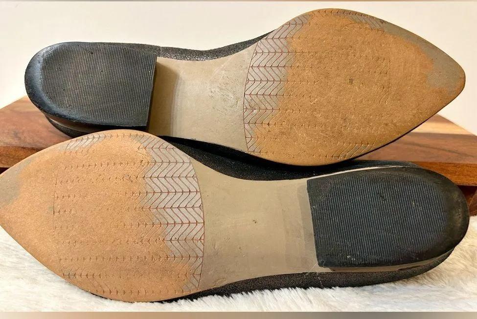 Naked Feet Caldi Pointed Toe Pump in Pewter Leather Size 8 Gray - Image 15