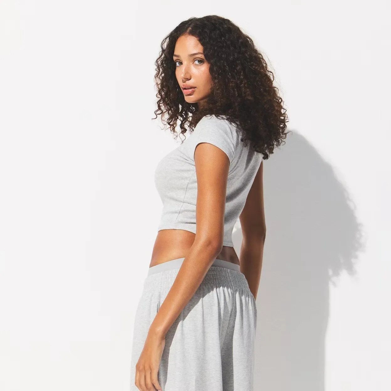 Skims Drop Needle Pointelle Baby Tee Light Heather Grey Size Medium - Image 2