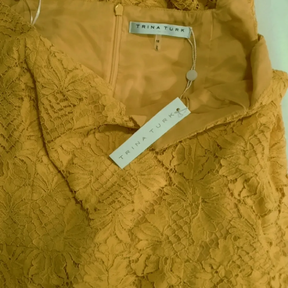 Trina Turk Adventure Jumpsuit Women's Size 16 Yellow Lace Pants Cropped - Image 6