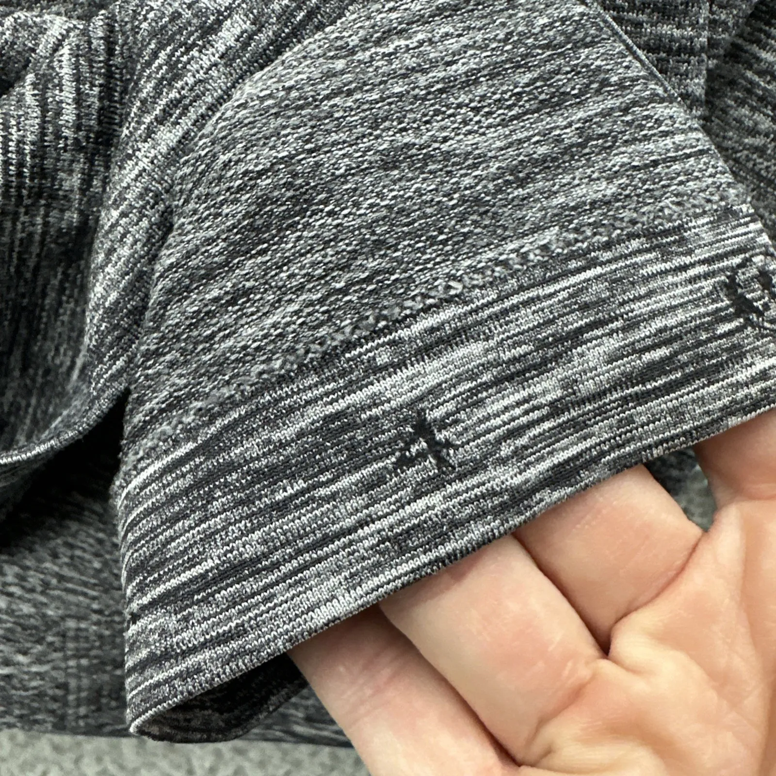 Lululemon Swiftly Tech Crew Long Sleeve Shirt Black Gray Ombre Women's 4 FLAW - Image 6