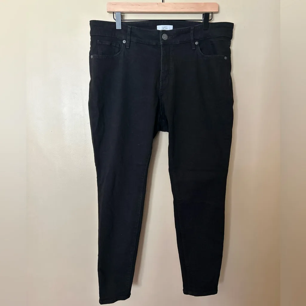 LOFT Plus Black Skinny Slim Jeans Size 16 Like New! - Image 2