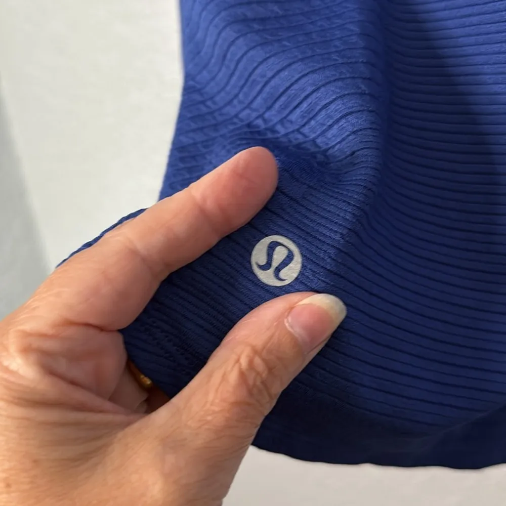 Lululemon Ventscape Half Zip Long Sleeve size 8 in psychic blue - Image 8