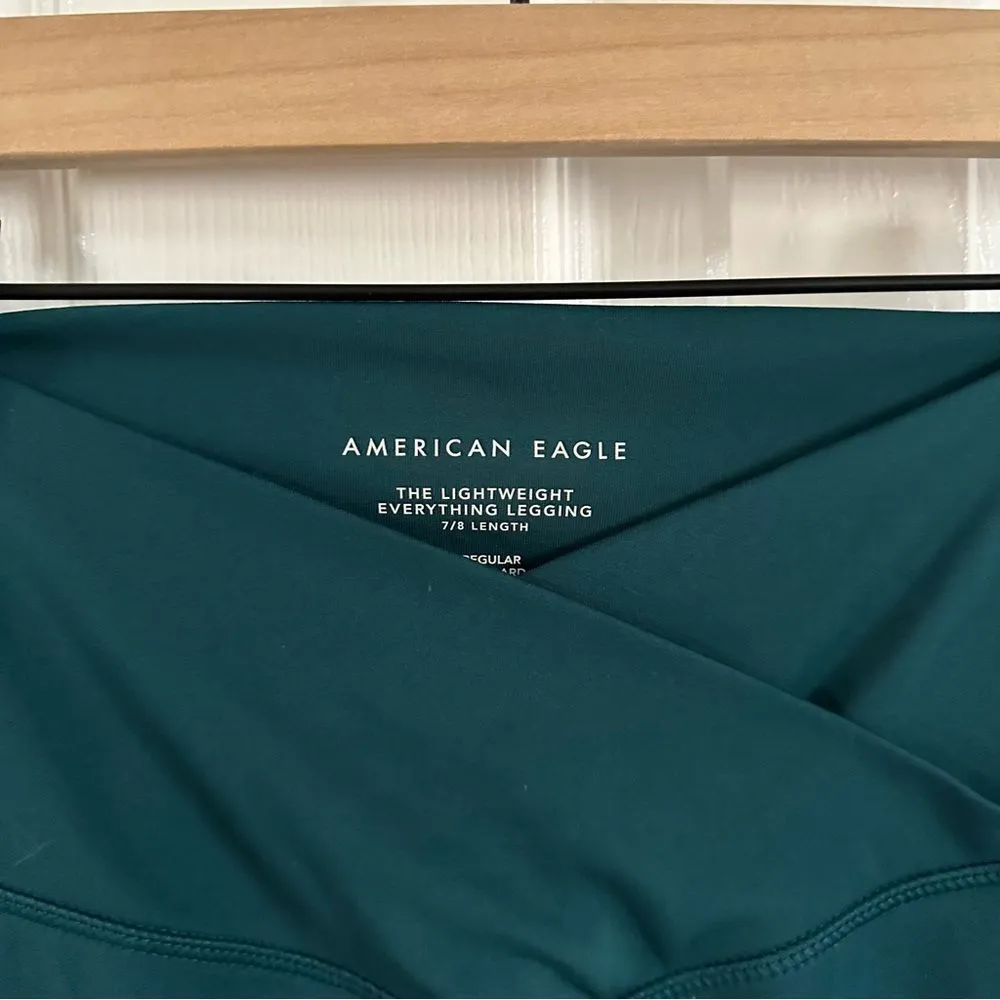 American Eagle The Lightweight Everything Legging 7/8 Length Green Size Small - Image 4