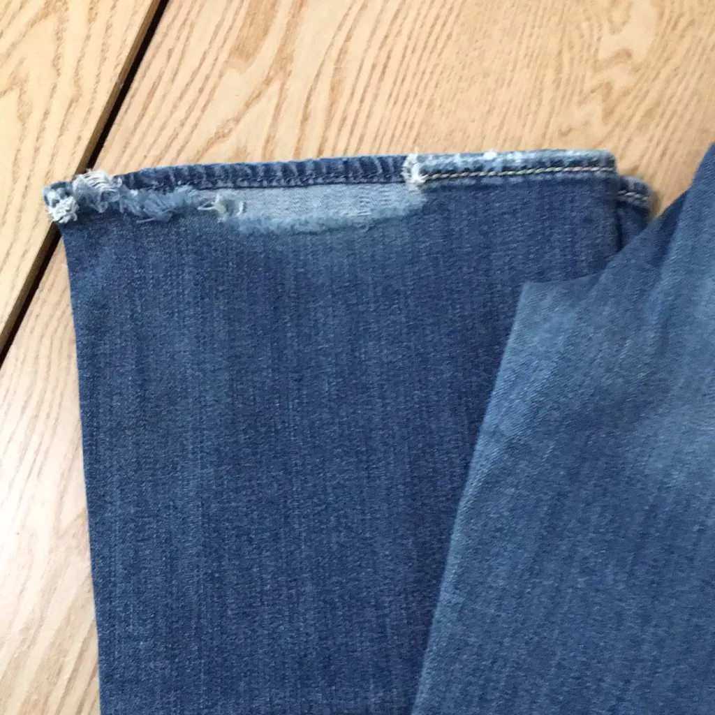 Womens Silver Jeans Eden Stretchy Flare Size 27W x 33L - Image 3