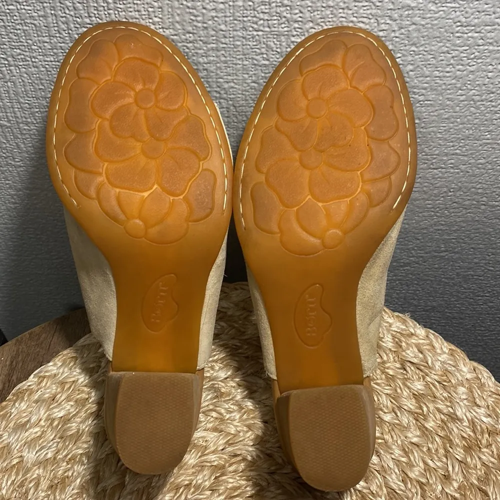 Born womens light tan suede mules size 9 - Image 4