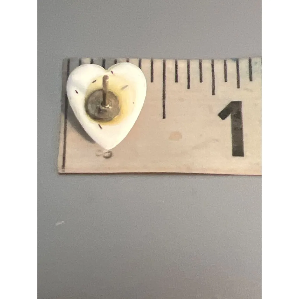Vintage Porcelain Ceramic Heart Stud Earrings Hand Painted Pierced Estate 3/8" White - Image 4