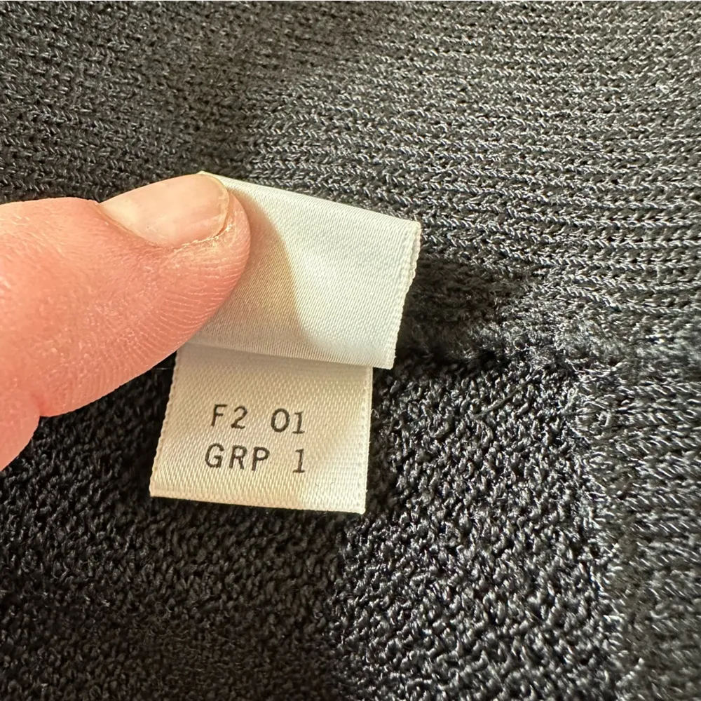 St. John  Evening Blazer In Black Button Closure Satin Pockets size 8 - Image 8